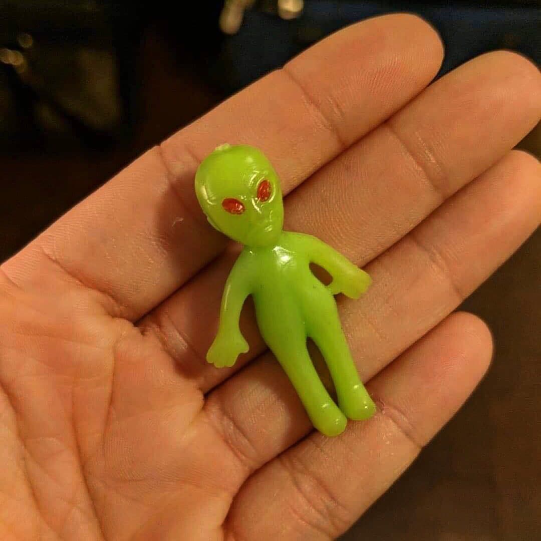 New York Detroit Alien - Image 1