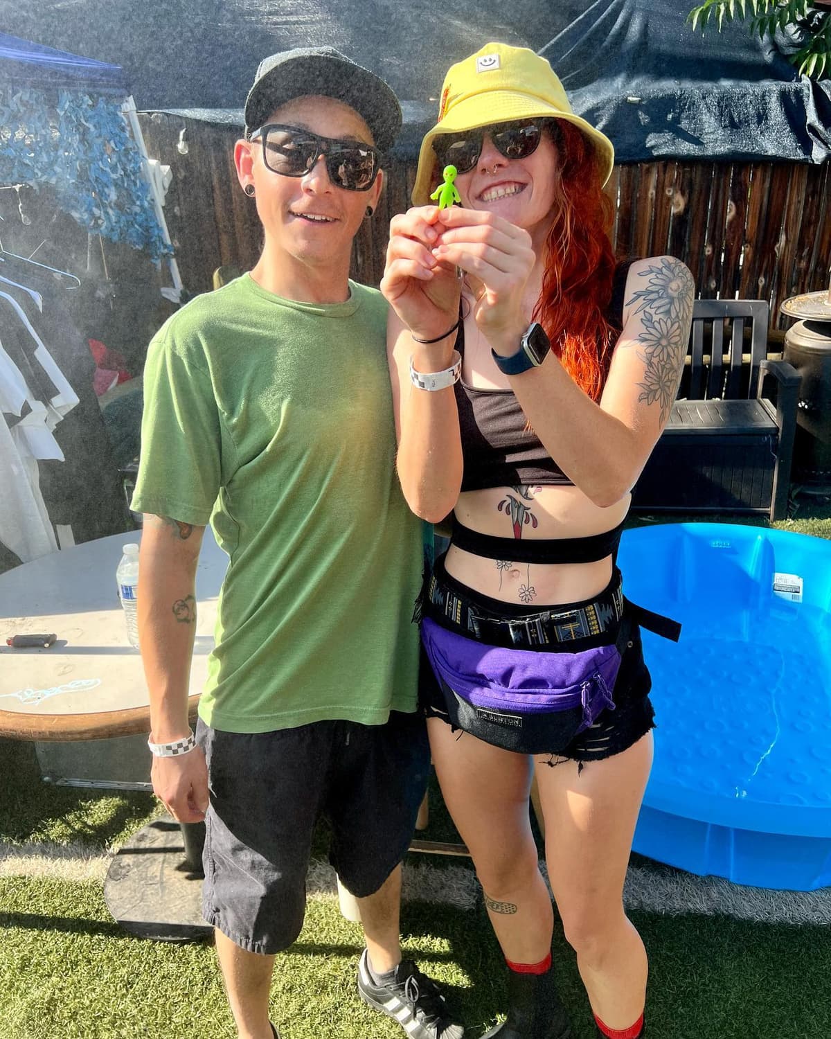 Acid Day alien - Image 1