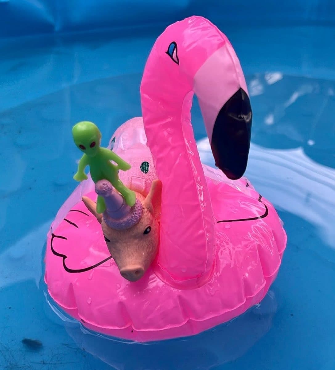 Party animal alien - Image 1