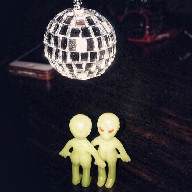 Alien dance party π½πΎ