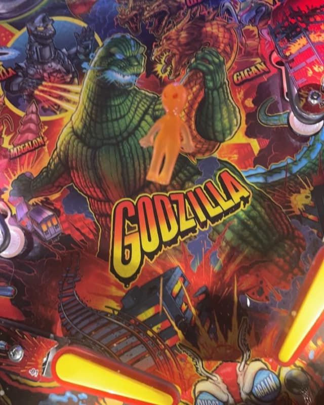 Godzilla pinball alien π½π§‘